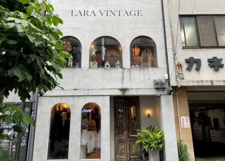 LARA VINTAGE3