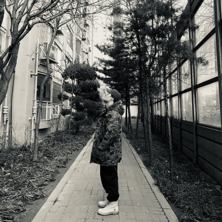 데일리룩(오뭘입)칼하트 오데사 볼캡, 카모 패딩, 무신사스탠다드 티셔츠, 무신사스탠다드 와이드 데님, 팀버랜드 9인치 워커, 남자데일리룩, 남자데일리코디, 남자데일리패션, ootd