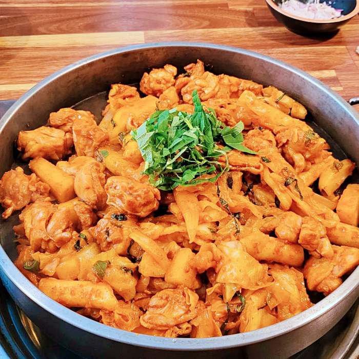 생방송투데이 노원 상계 수도권 최고의 노포 국물 닭갈비 맛집