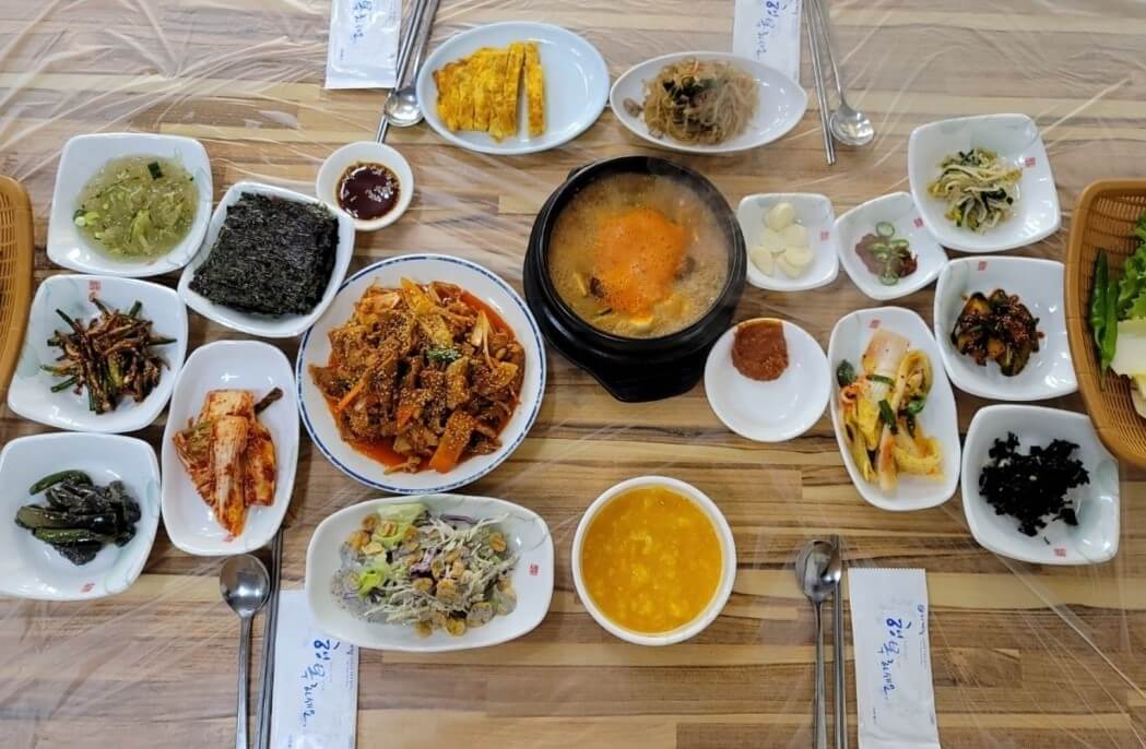 식객 허영만의 백반기행 300회 영원한 승부사 국수 조훈현의 목포 밥상 육회·제육 가마솥백반 맛집 엄지가든