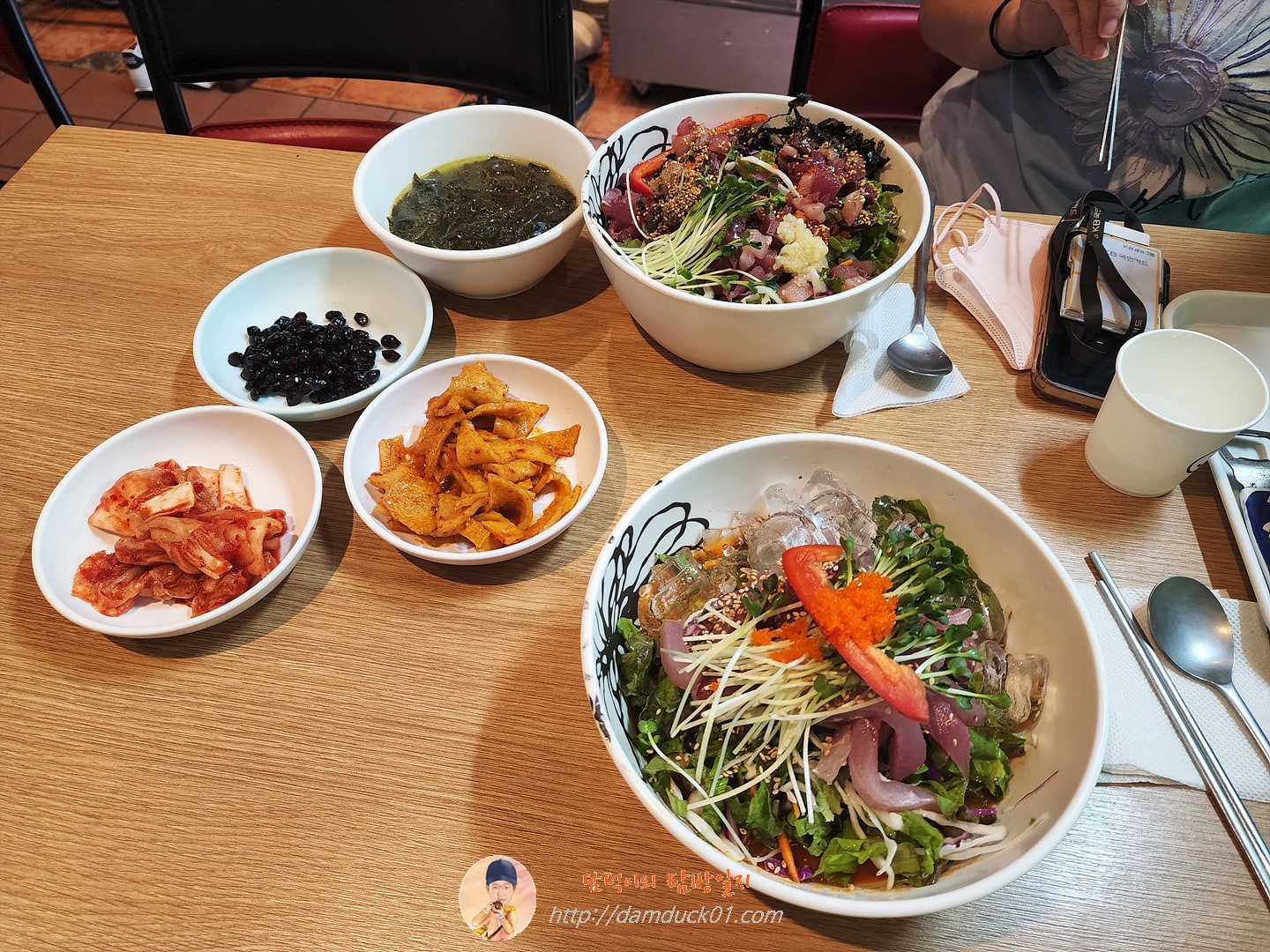 회덮밥과 강원도식 물회