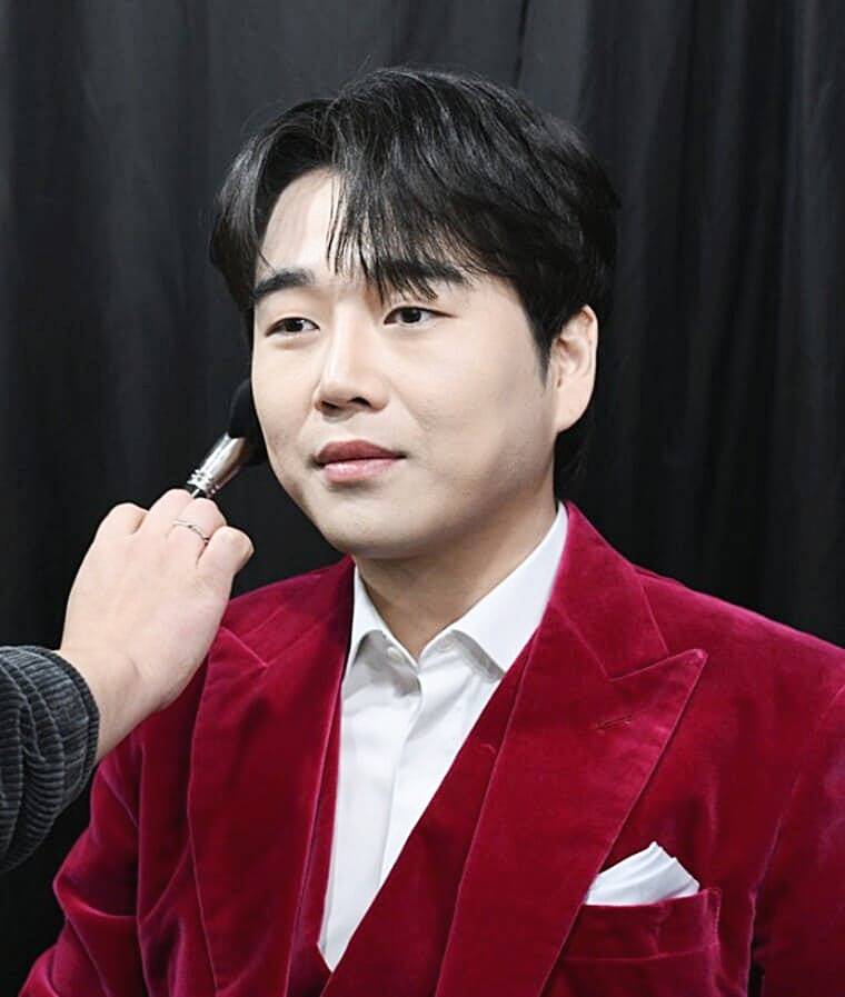 가수-황영웅