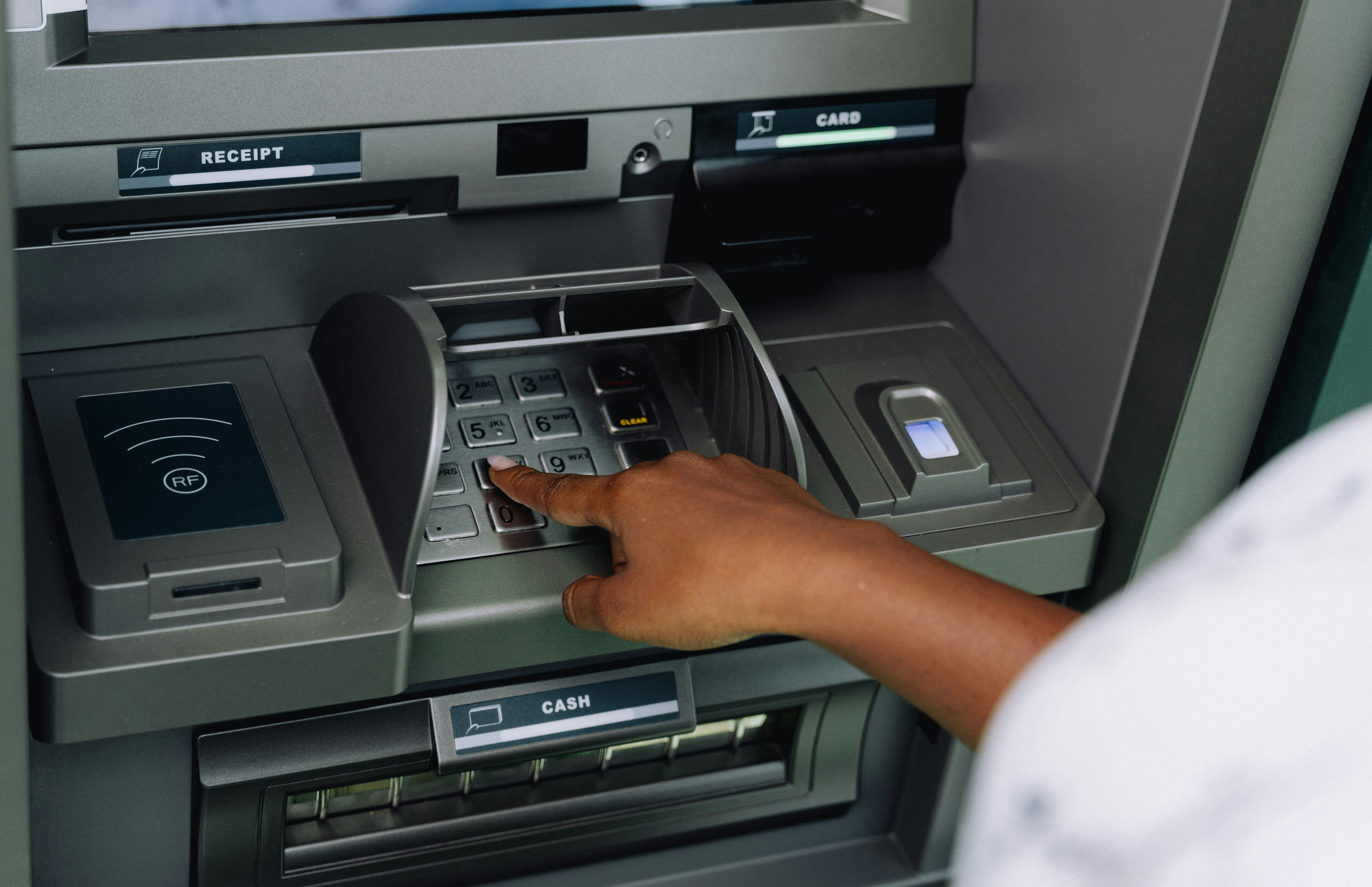 편의점 ATM 총정리 : 수수료, 출금 한도, 무통장 입금까지