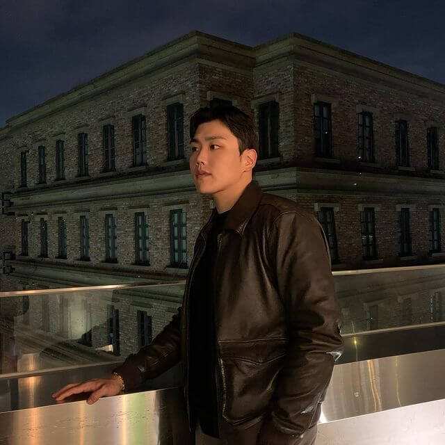 가죽자켓 입은 고정우