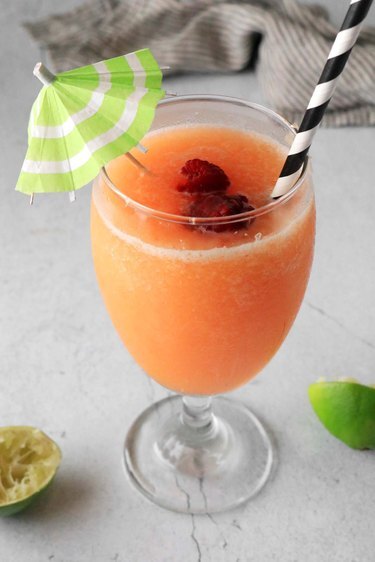 맛있는 수제 다이키리 레시피 3가지 : 복숭아, 망고, 라즈베리