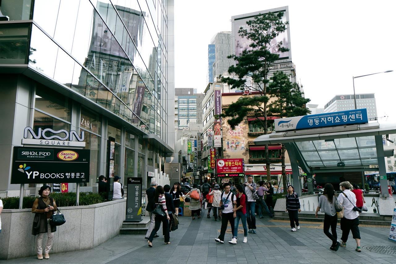 서울 명동 쇼핑거리