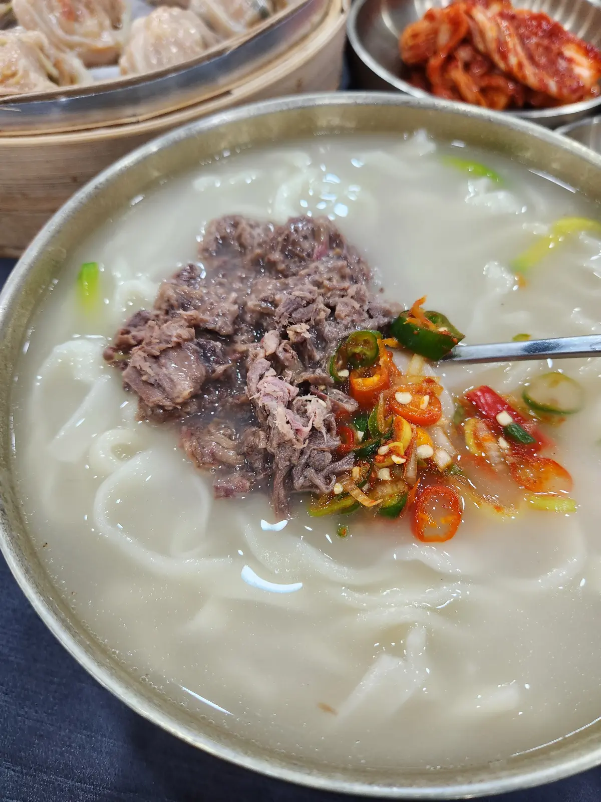 의정부-사골-칼국수-맛집-밀가마-국시집-푸짐한-소고기-고명