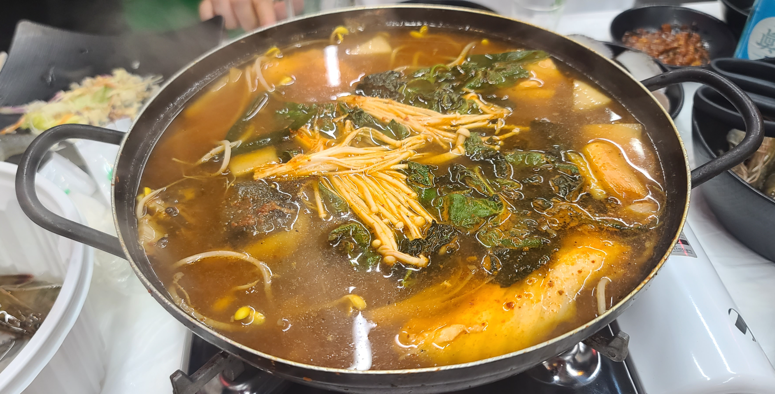 가을음식 전어회 생새우회 대하 유진수산 유진횟집 하남맛집 하남횟집 하남수산물시장 가족식사 가을별미 전어 한쌈 멍게 바다냄새 매운탕