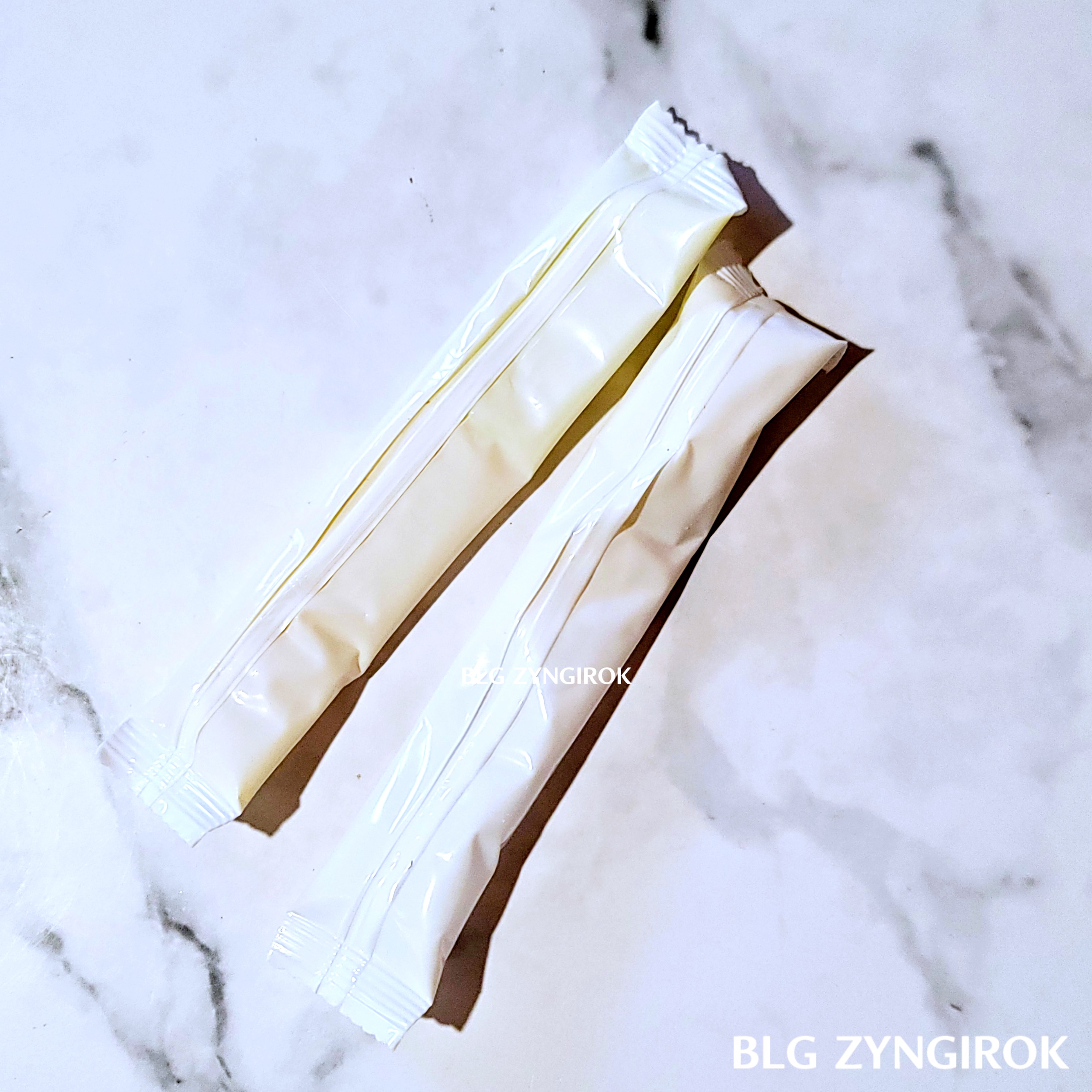 노브랜드에서 구매한 크리스마스 트리 키트 구성품 노랑 크림 모습이다.