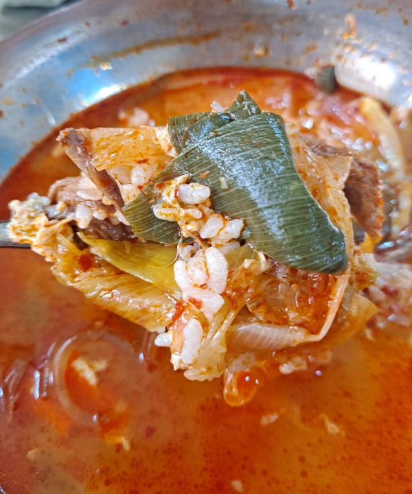 일미정 육개장 한숟가락