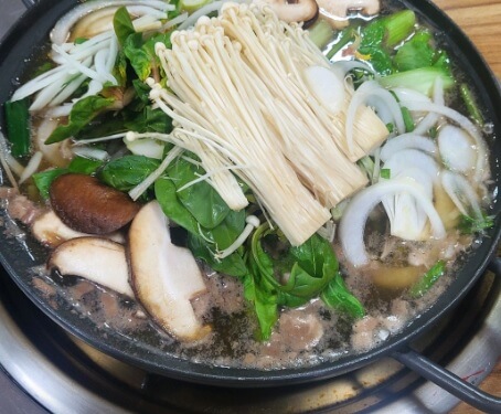 생생정보 믿고 떠나는 스타의 고장 가수 김범룡 전남 장흥 맛집 삼합요리원조 정남진한우식당