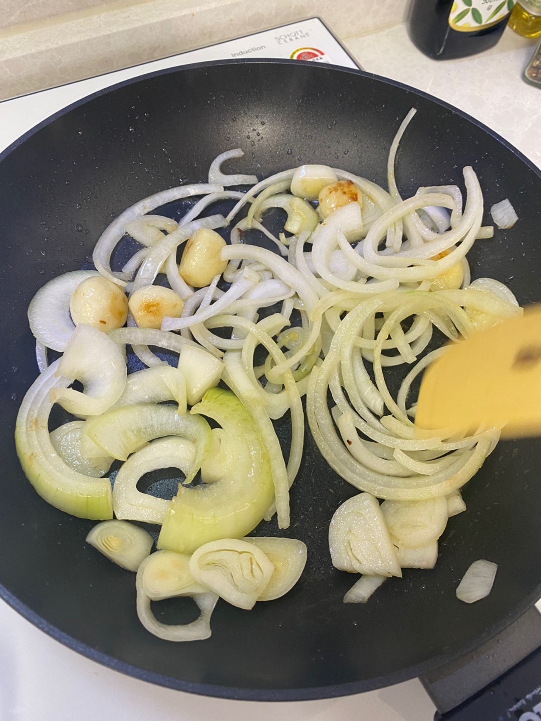 양파 - 슬라이스 - 달달 볶기