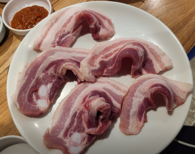 흥부이가 정육식당 대표 메뉴 및 가격