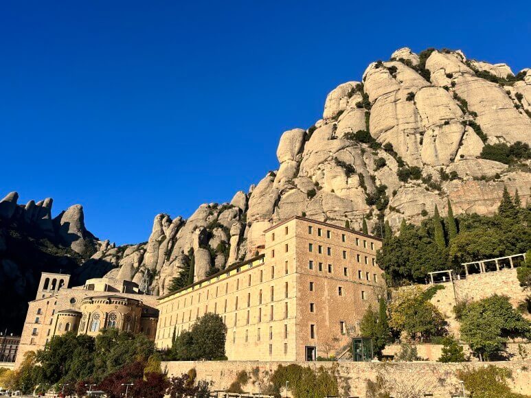 몬세라트 수도원