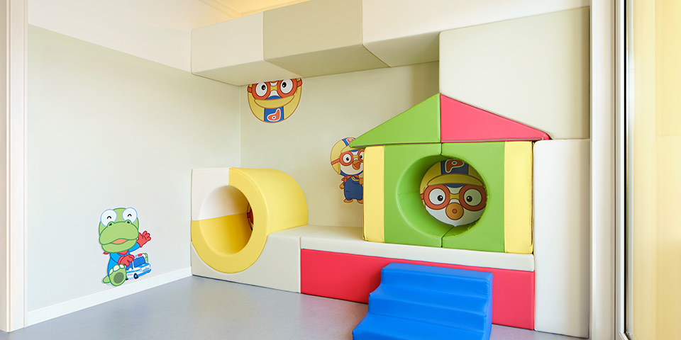 아기와 안전하게 즐길 수 있는 키즈 전용 놀이 공간