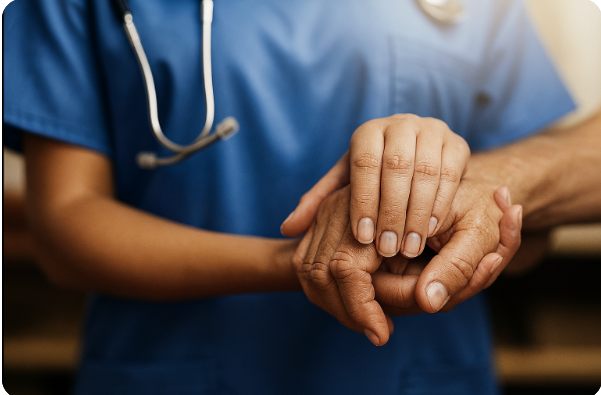 정신과 병원에서 환자 손을 잡는 의료진