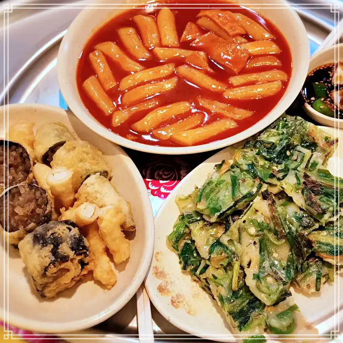 생생정보 대구 수성구 신매시장 20년 경력 일개미 엄마 진미김밥, 땡초 김밥 맛집
