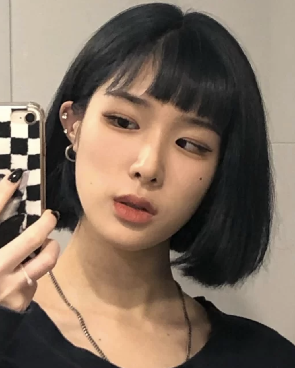 표바하 인스타 셀카