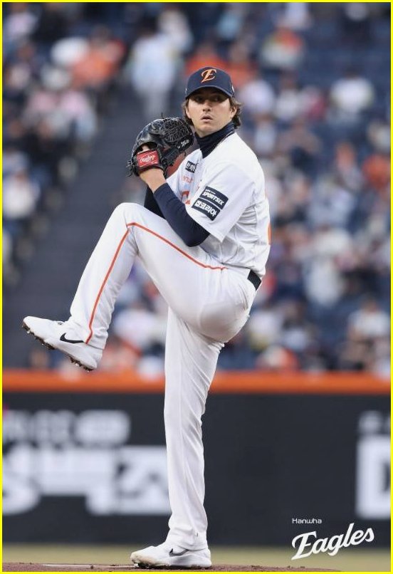 잭 쿠싱 영입, 150km 강속구와 제구의 반전 실체