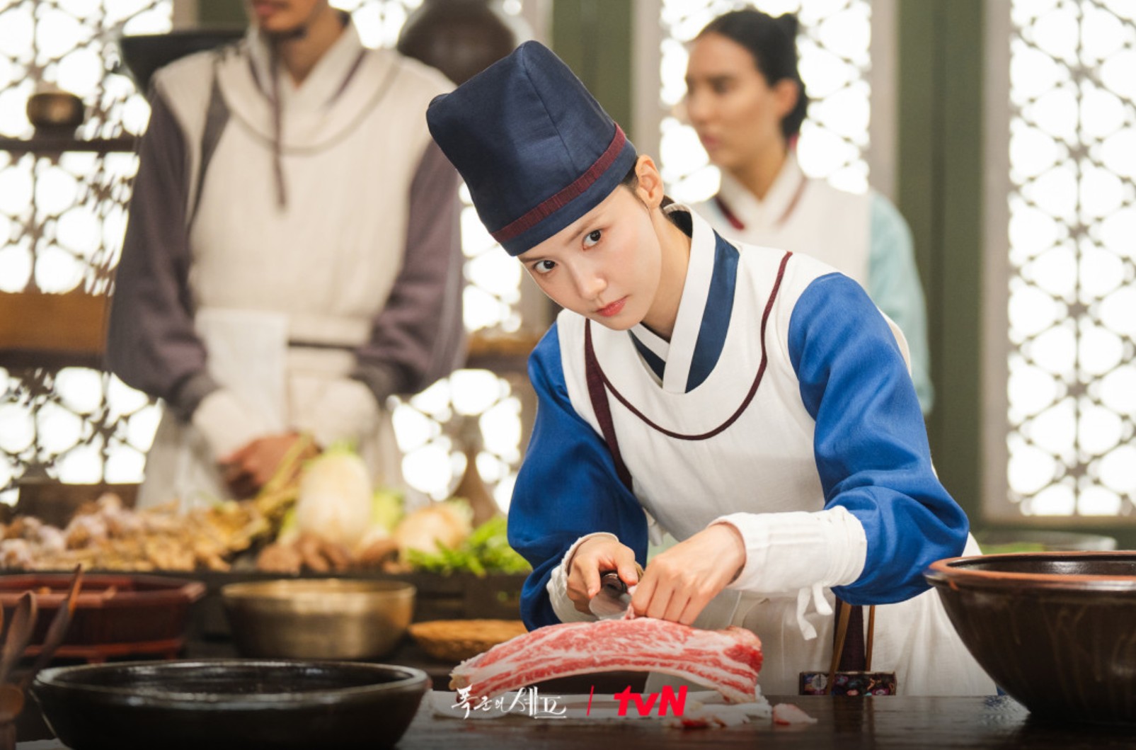 폭군의쉐프 줄거리, 폭군의쉐프 드라마 리뷰, 폭군의쉐프 재방송 다시보기, 임윤아 폭군의쉐프, 폭군의쉐프 이헌 연지영 케미, 폭군의쉐프 시청률, 밤중수유 볼만한 드라마, 육아맘 드라마 추천, 판타지 사극 로맨스 드라마, 요리 나오는 드라마 추천