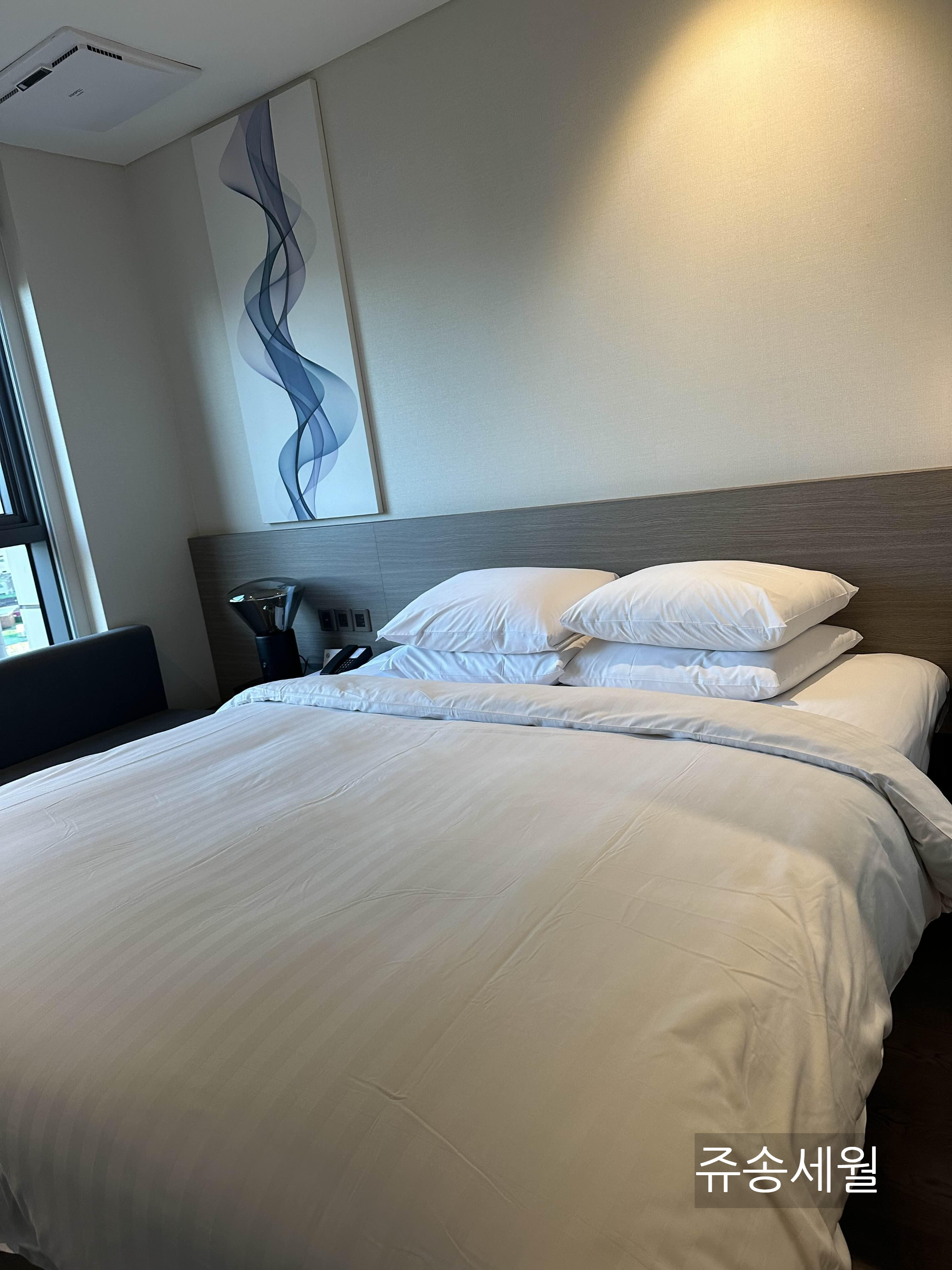 프리미어룸 킹베드