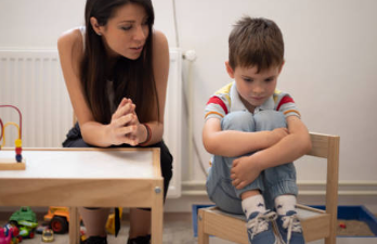 아스퍼거 증후군 증상 자가 진단 장애등급 치료법 걸음걸이 특징