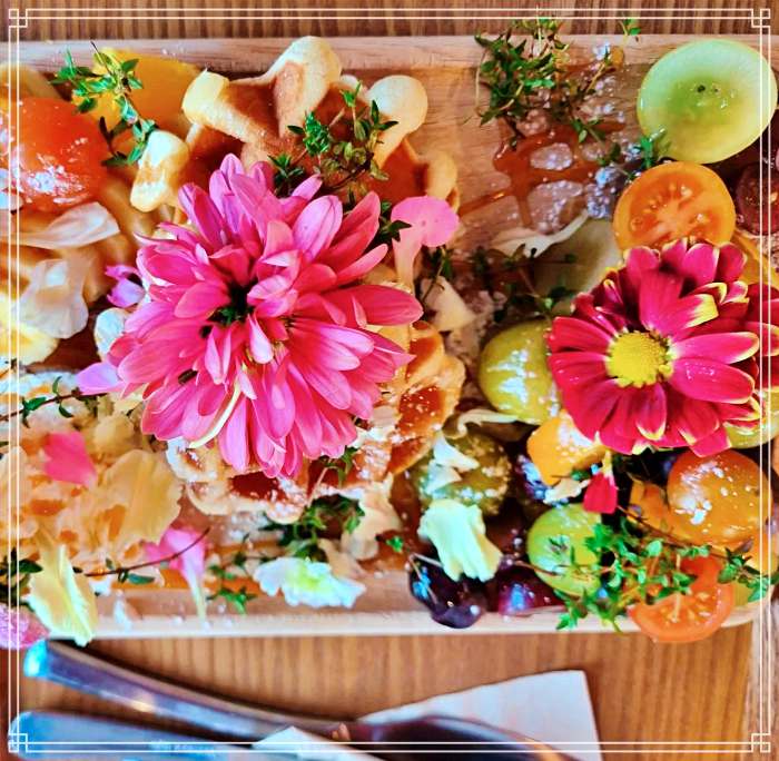 고두심이 좋아서 보령 개화예술공원 인생샷 명소, 감성플라워 꽃담은 과일 와플 디저트 카페 맛집