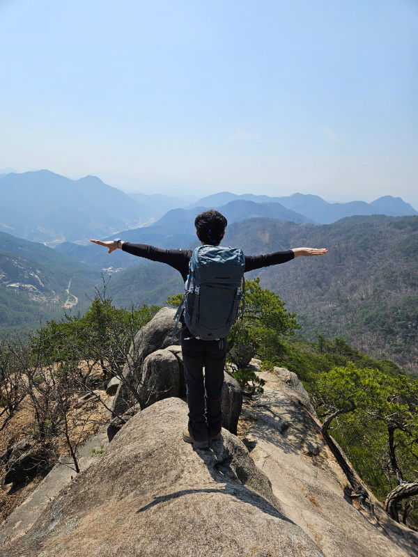 암릉구간이 지나고 나면 멋진 포토죤이 있다