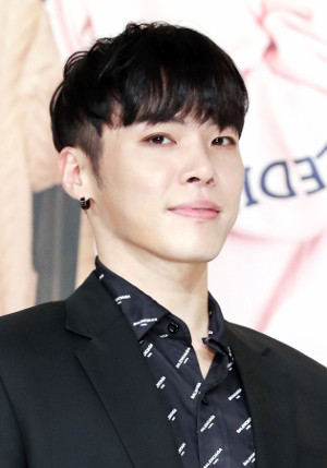 휘성