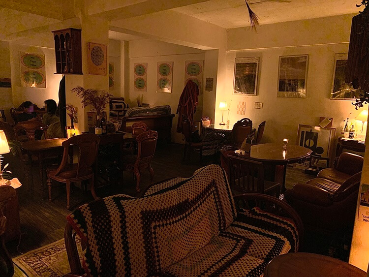 동그란 테이블 자리