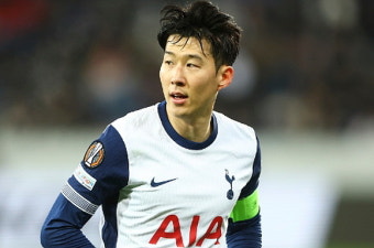 손흥민 선수 사진