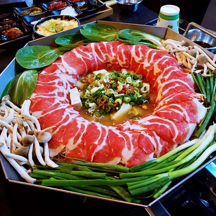 생방송오늘저녁 거제도 거제 3층 꽃 삼합 갓김치 해산물 소고기 차돌박이 청국장 샤부샤부 맛집 추천