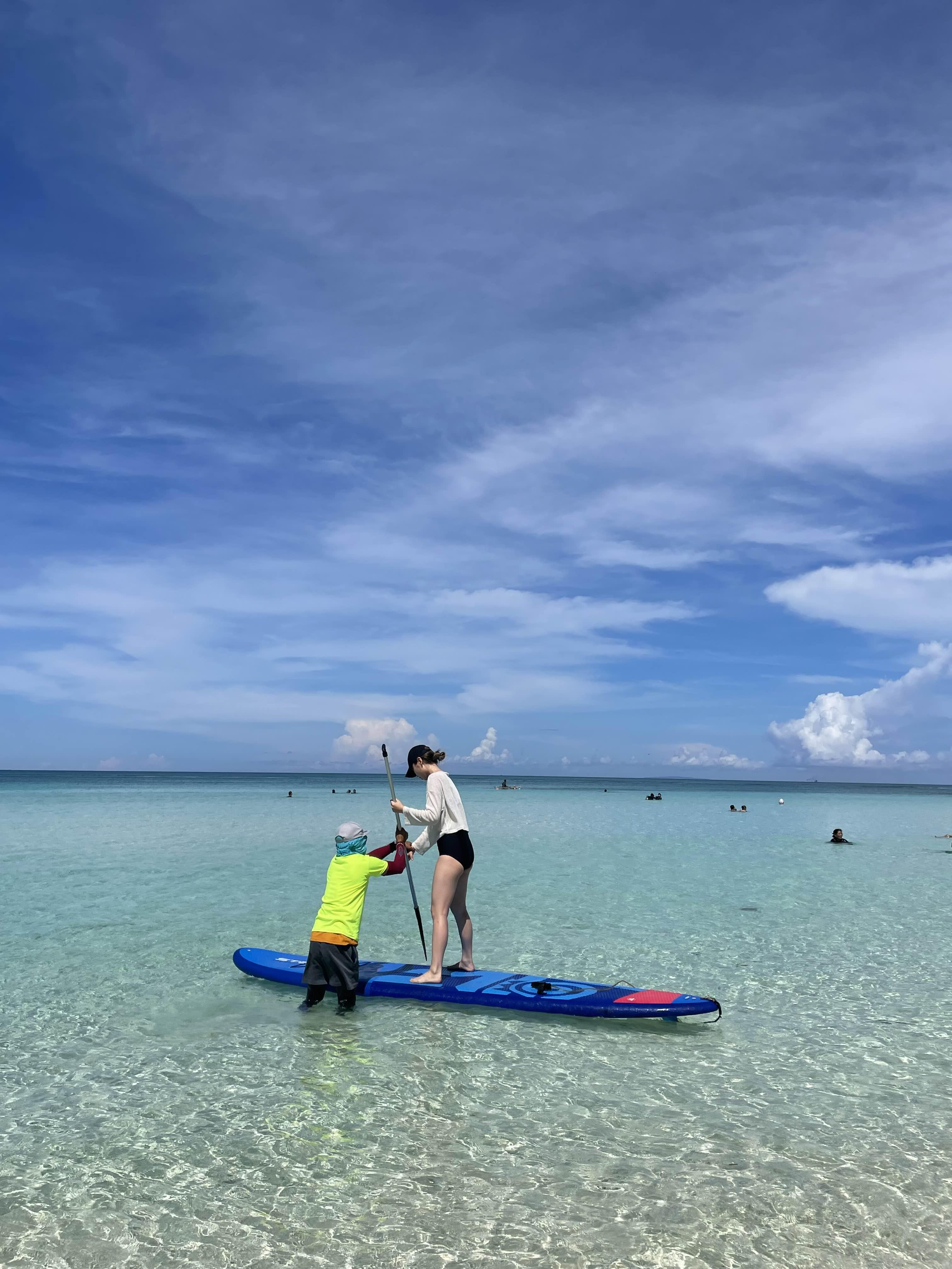 패들보트 강습중인 사진