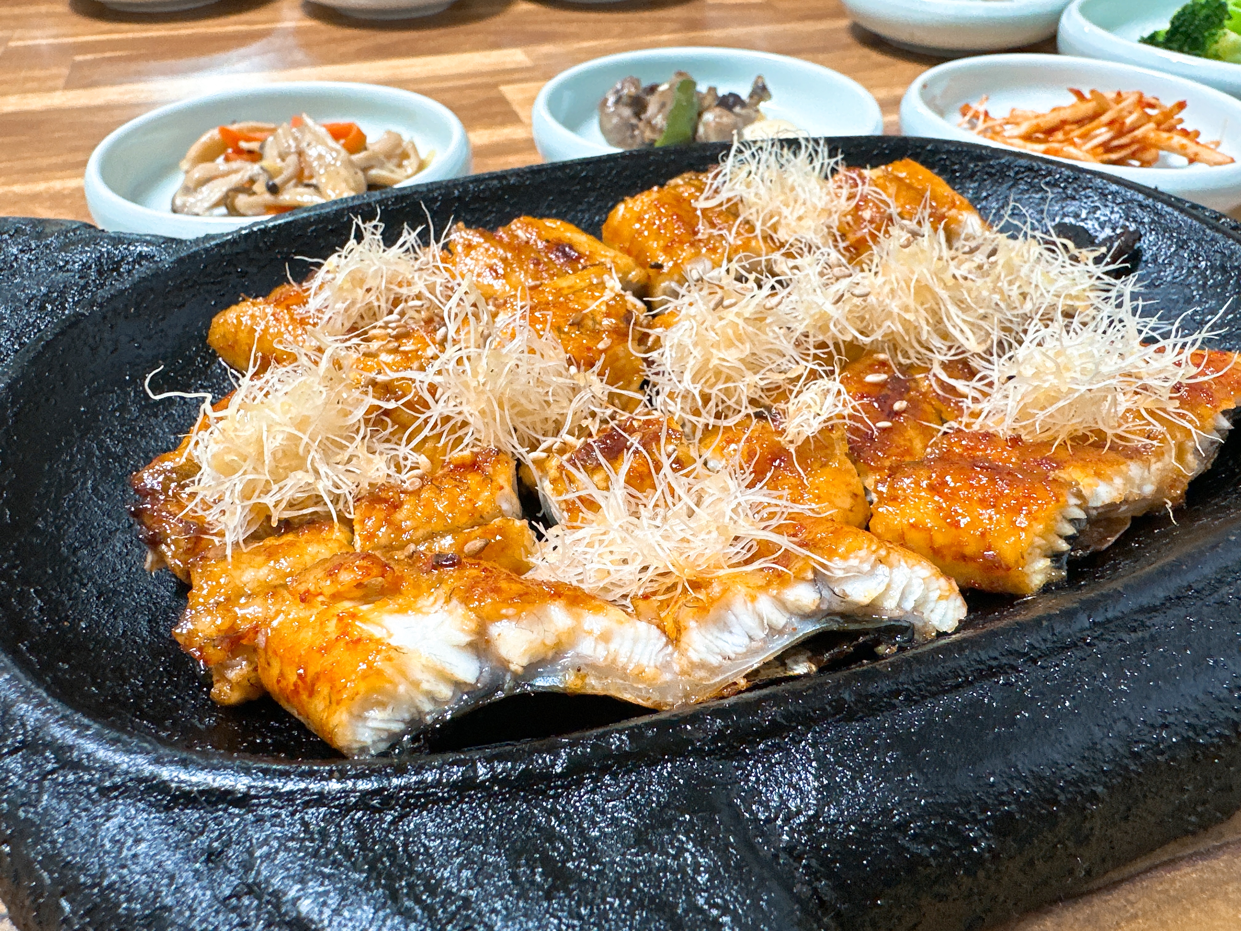 밀양여행맛집: 44년 전통 밀양 보양식 '산삼장어구이'