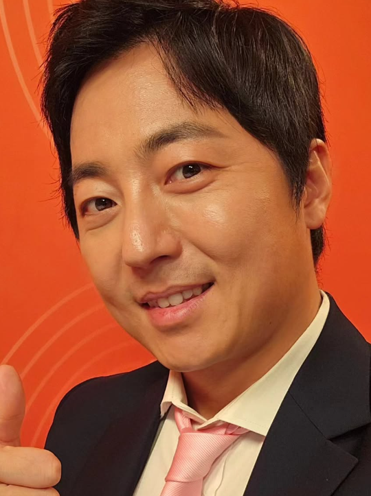 이성배 아나운서