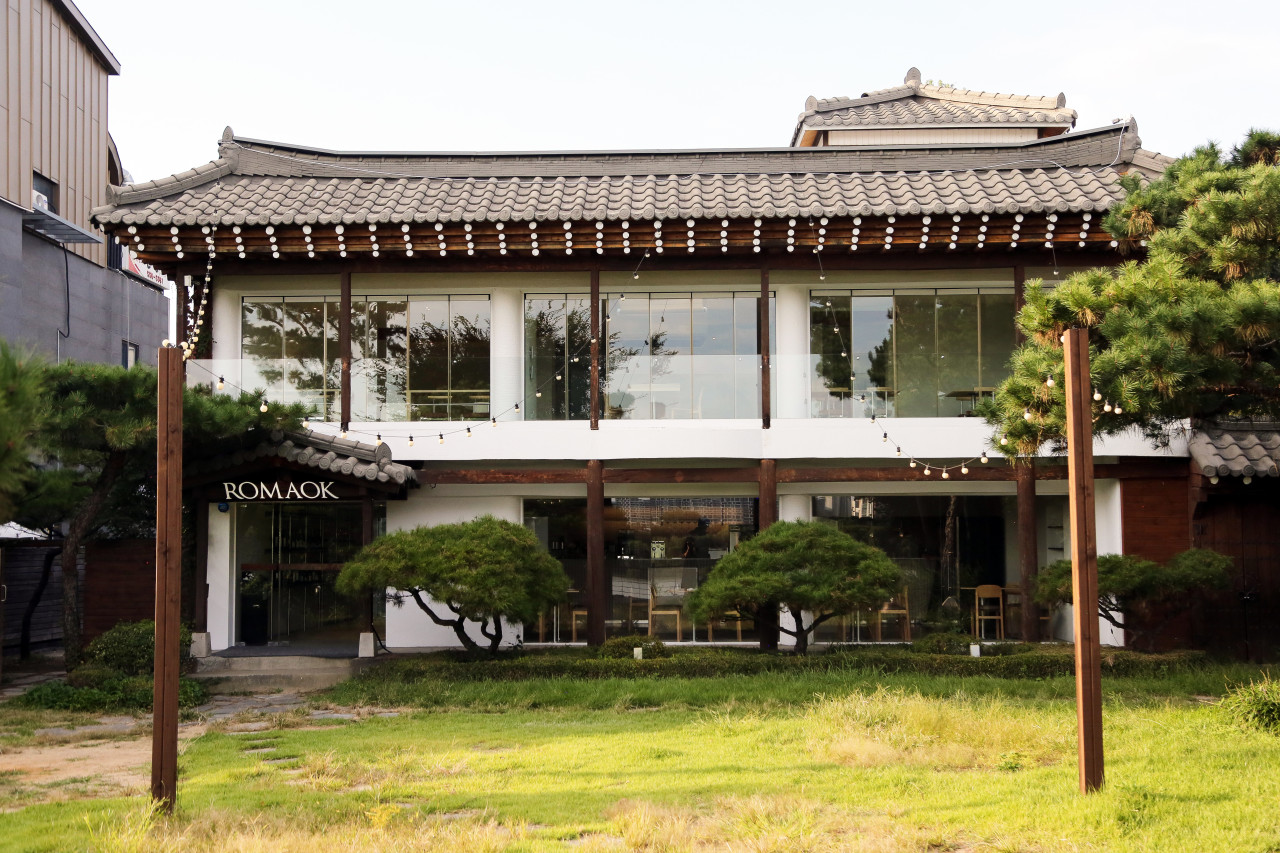 로마옥 리버사이드 전경