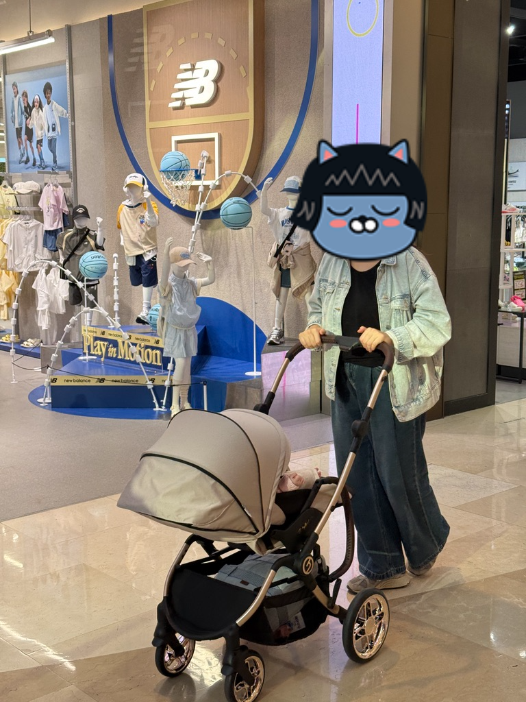 하이브리드 턴 유모차 절충형