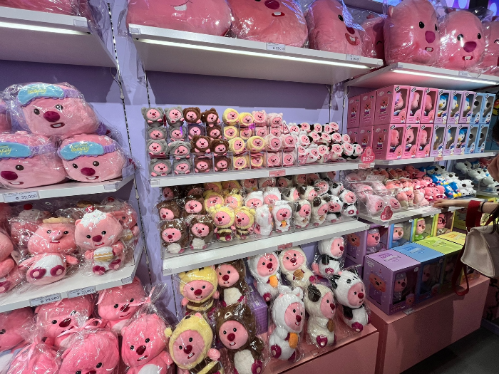 엄청 많은 인형들