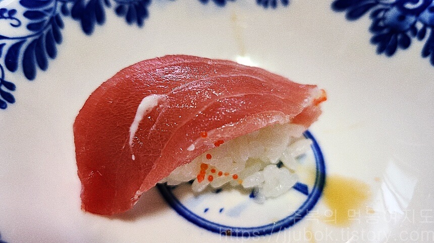 호실장초밥-모듬초밥-뱃살초밥