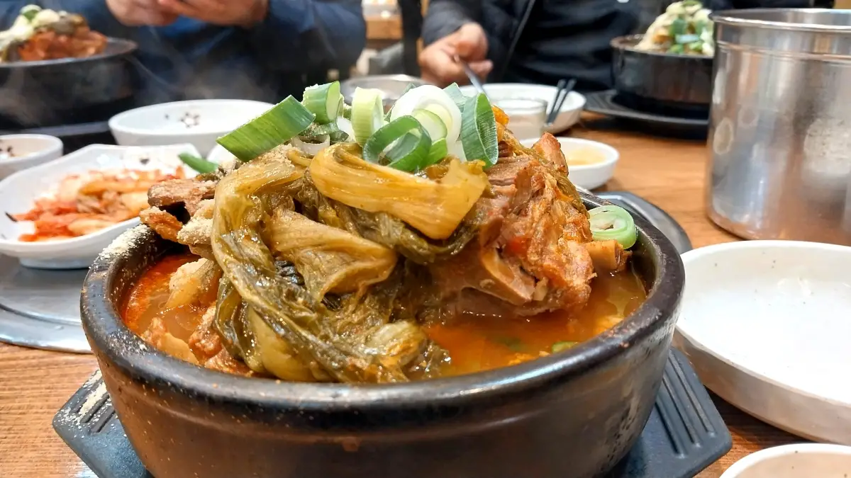포천운천맛집-뼈해장국-뼈다귀천국-푸짐한-뚝배기-한그릇