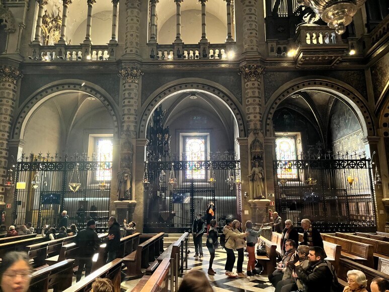 몬세라트 수도원