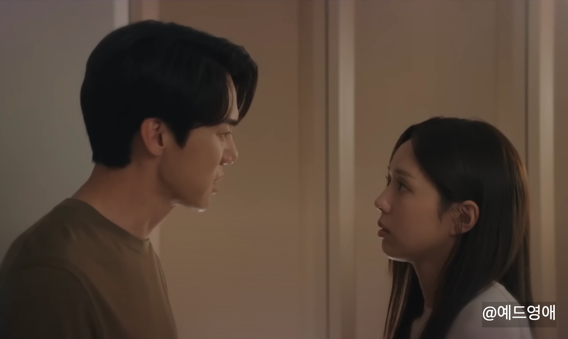 지금 거신 전화는 원작 결말과 5화 줄거리