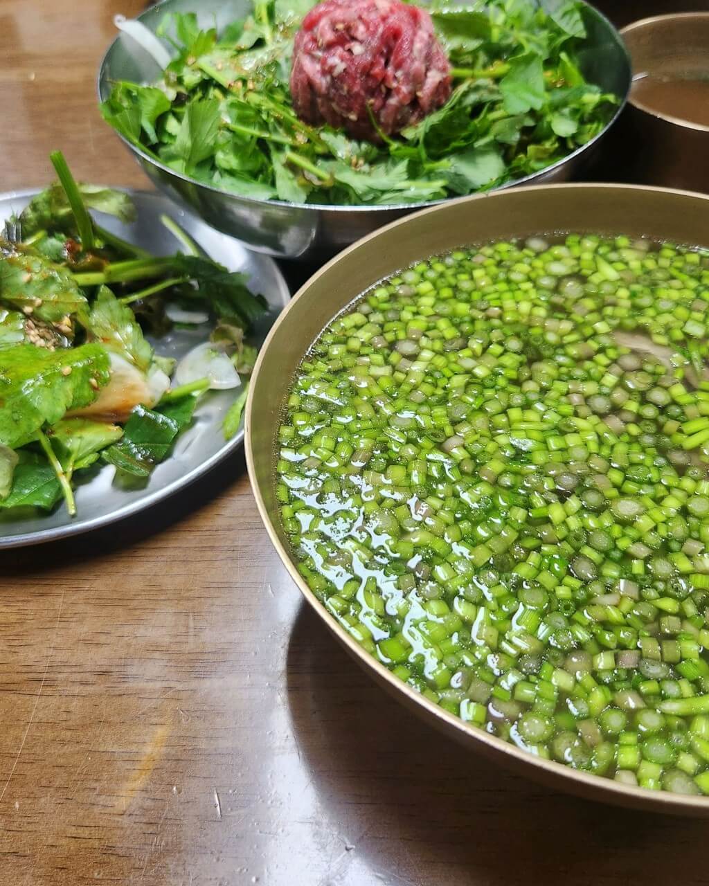 핸썸즈 성수동 곰탕 육회비밤밥 식당 핸썸가이즈 점메추