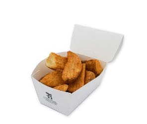 흰 상자 안에 구운 감자가 있다