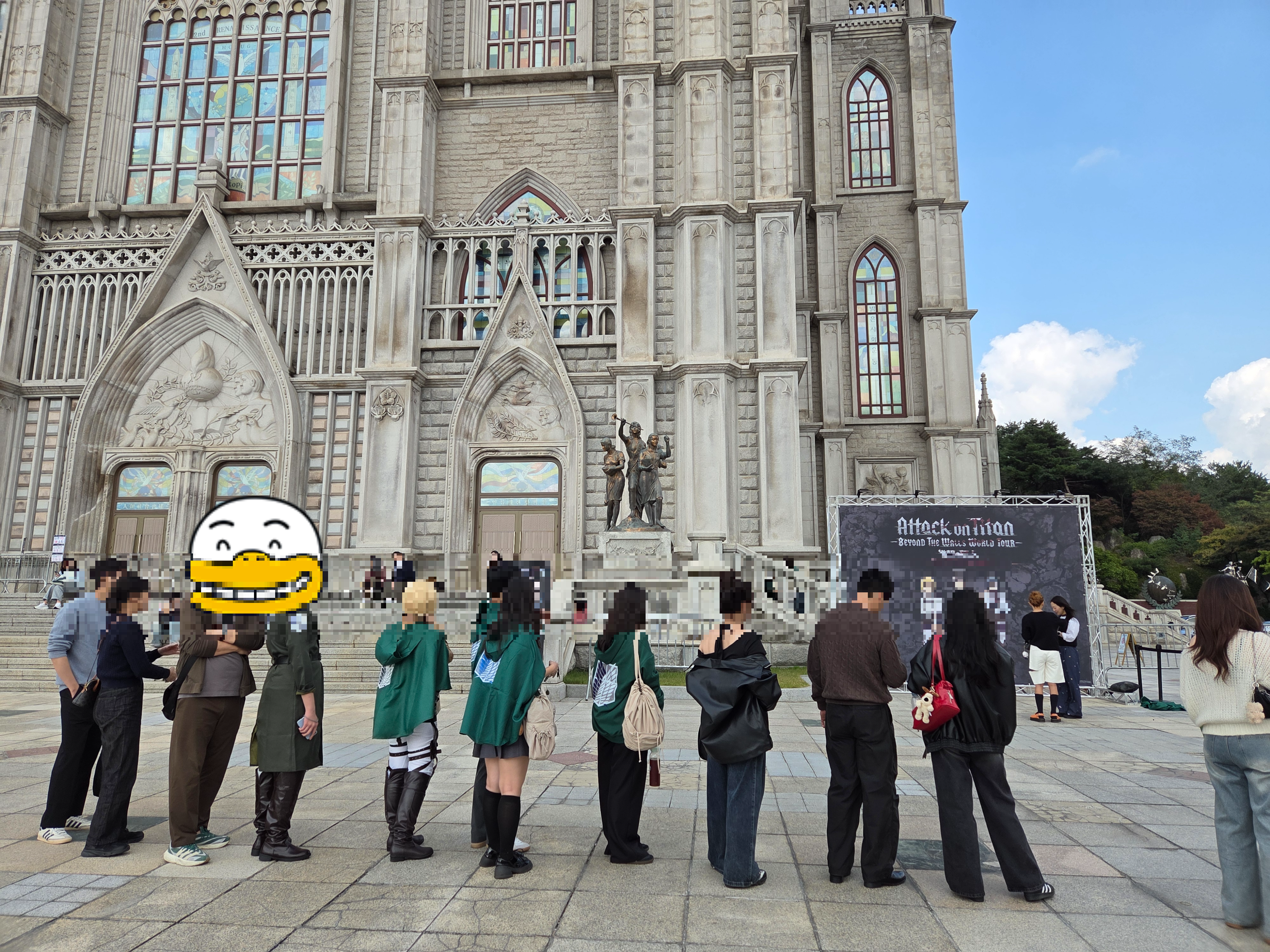 조사병단 코스튬 팬들과 함께한 진격의 거인 콘서트 포토존 현장