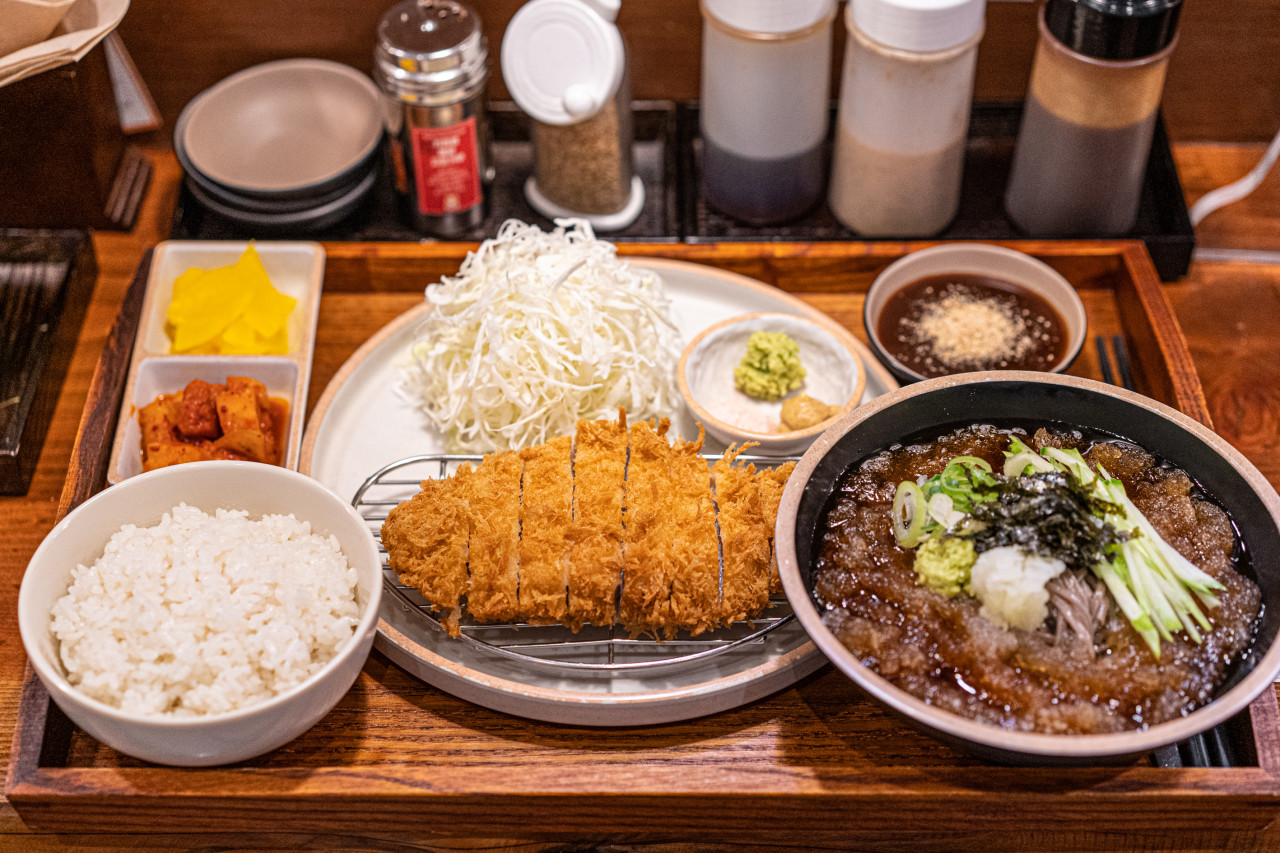 카츠업 홍대점