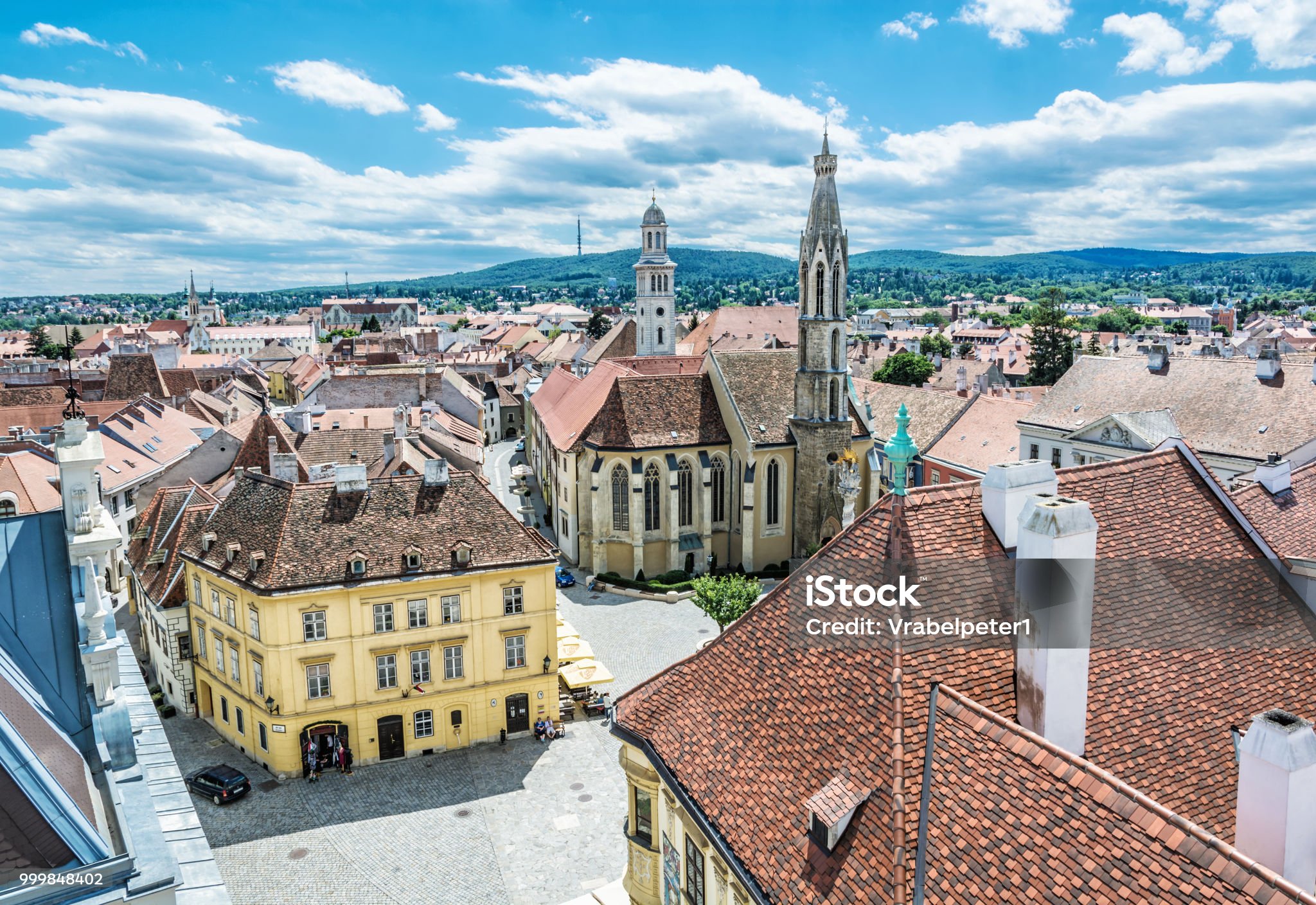 화재 타워, 쇼프론, 헝가리에서에서 역사적인 주 광장의 사진입니다.