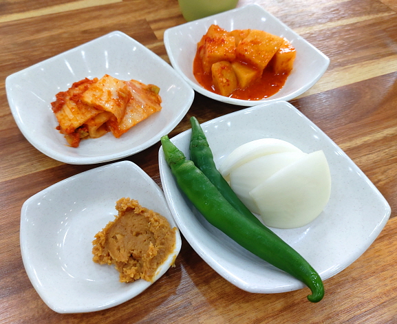 정가네곰탕 밑반찬
