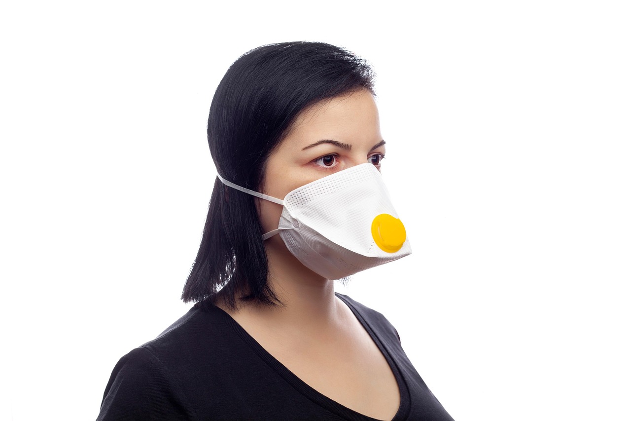 마스크 착용한 사람 관련 사진