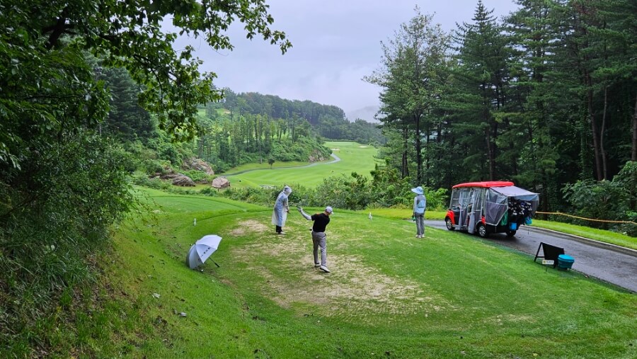 골프장 경험담 가평 베뉴지CC 전략적이면서도 경치 좋은 라운딩 산세를 살린 27홀 골프장